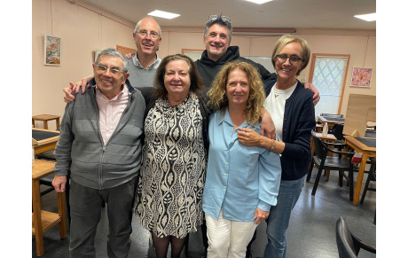 Champions du Comité en Interclubs 2 avec la Bridgerie : Pascal NOUETTE    Georges ELKAIM -  Christine DELMAS -Alain KAHN -  Pascale BATIGNE -  Pascale PELLEGRIN -