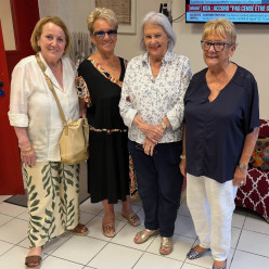 Championnes du Comité en Performance Dames par quatre : Brigitte  GALIANA -  Maria Teresa SANCHEZ DE LA CUESTA -  Viviane SERANO - Monique PONTIER